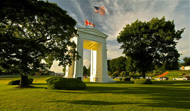 IMAGE: http://www2.picturepush.com/photo/a/11224465/640/11224465.jpeg