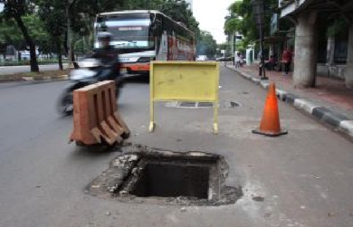 [PIC] Cari Solusi Atasi Banjir Jakarta: &quot;Ngono ya ngono, yen ojo ngono, Jok!&quot; 4