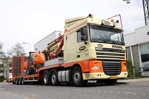 daf xf 105 space cab. DAF XF 105-460 Space Cab