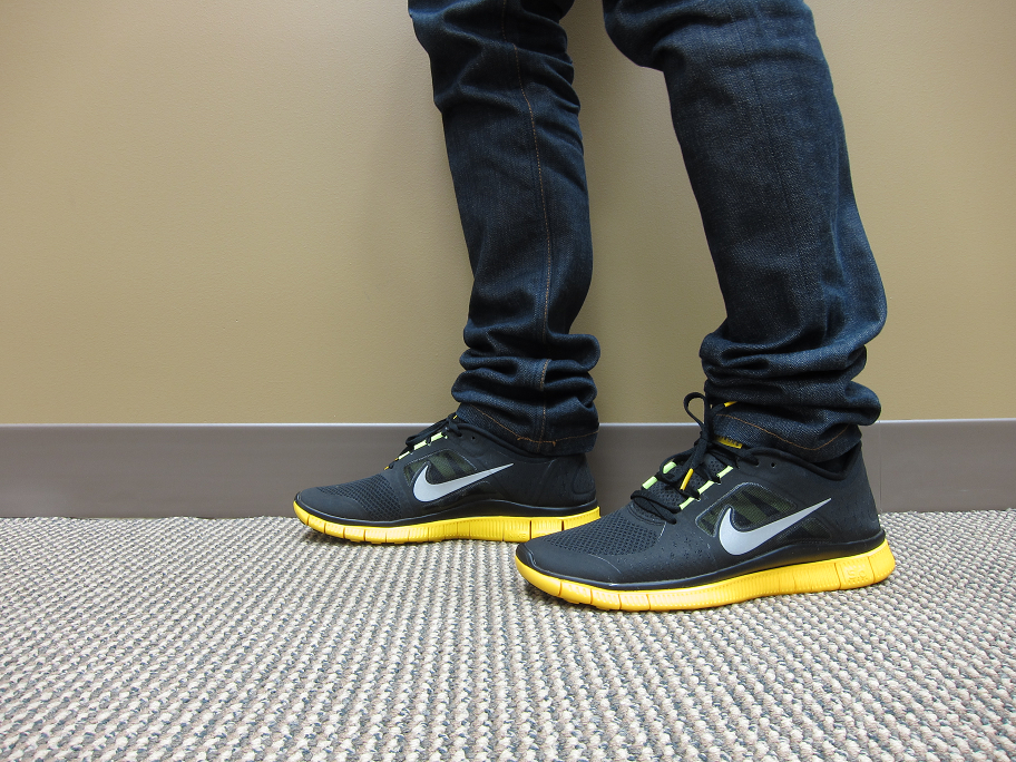 nike running shoes with jeans
